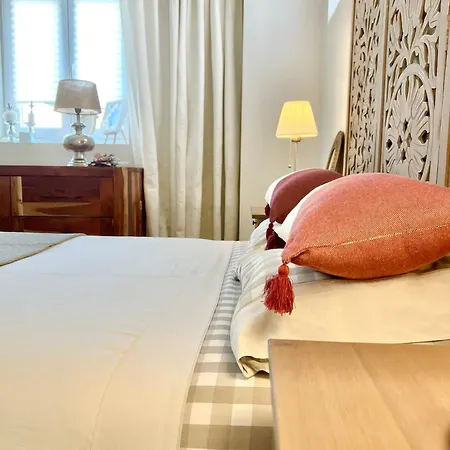Fleur De Lis Homestay *